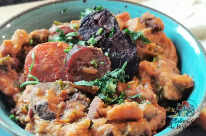Feijoada à Portuguesa- Verwarmende bonenstoofpot | SaboresDePortugal.nl Feijoada | SaboresDePortugal.nl